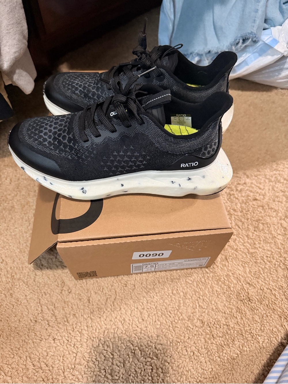 Ratio running shoe womens size 7.5